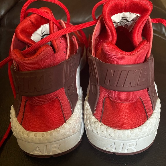 Red Nike Huaraches - Picture 3 of 5